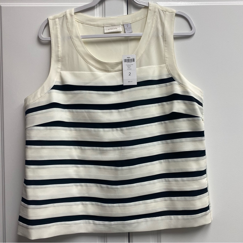 Chico’s NEW top Size 2